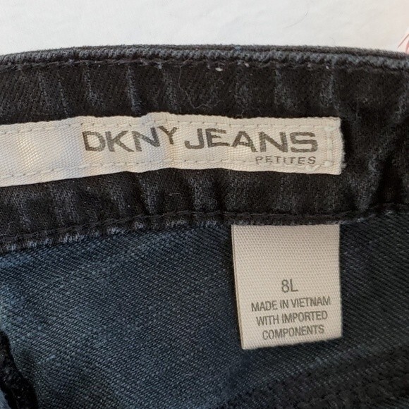 DKNY SOHO JEAN BLACK BOOTCUT SIZE 8P PETITE - Picture 3 of 7